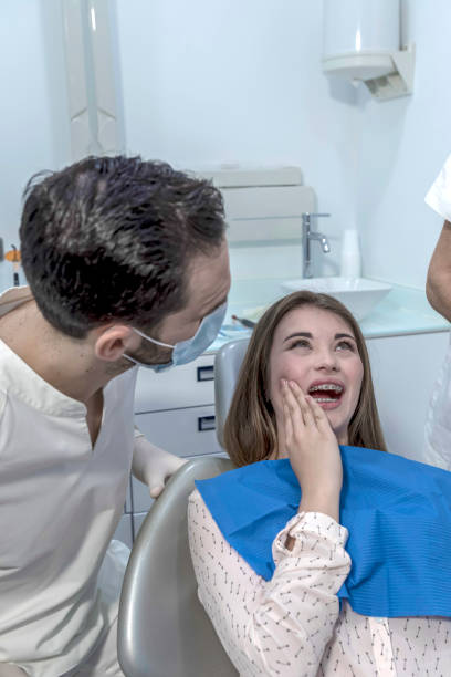 Best Broken or Cracked Tooth Emergency Dentist in Pingree Grove, IL